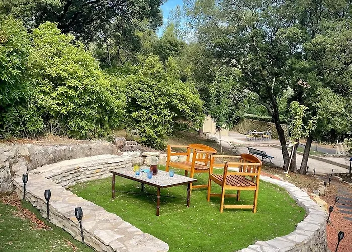 With A View Of Pic Loup, Large Garden شاليه